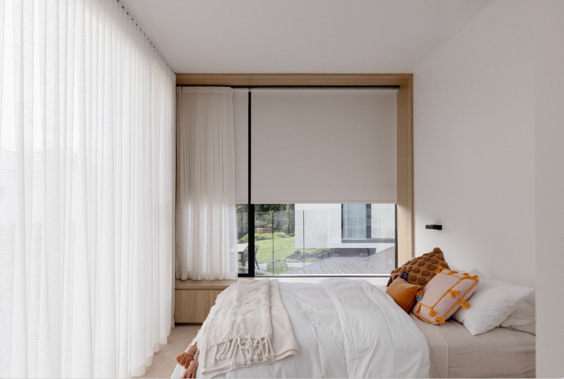 The Perfect Pair: Combining Roller Blinds with Sheer Curtains for a Stylish Home (2026 Guide)