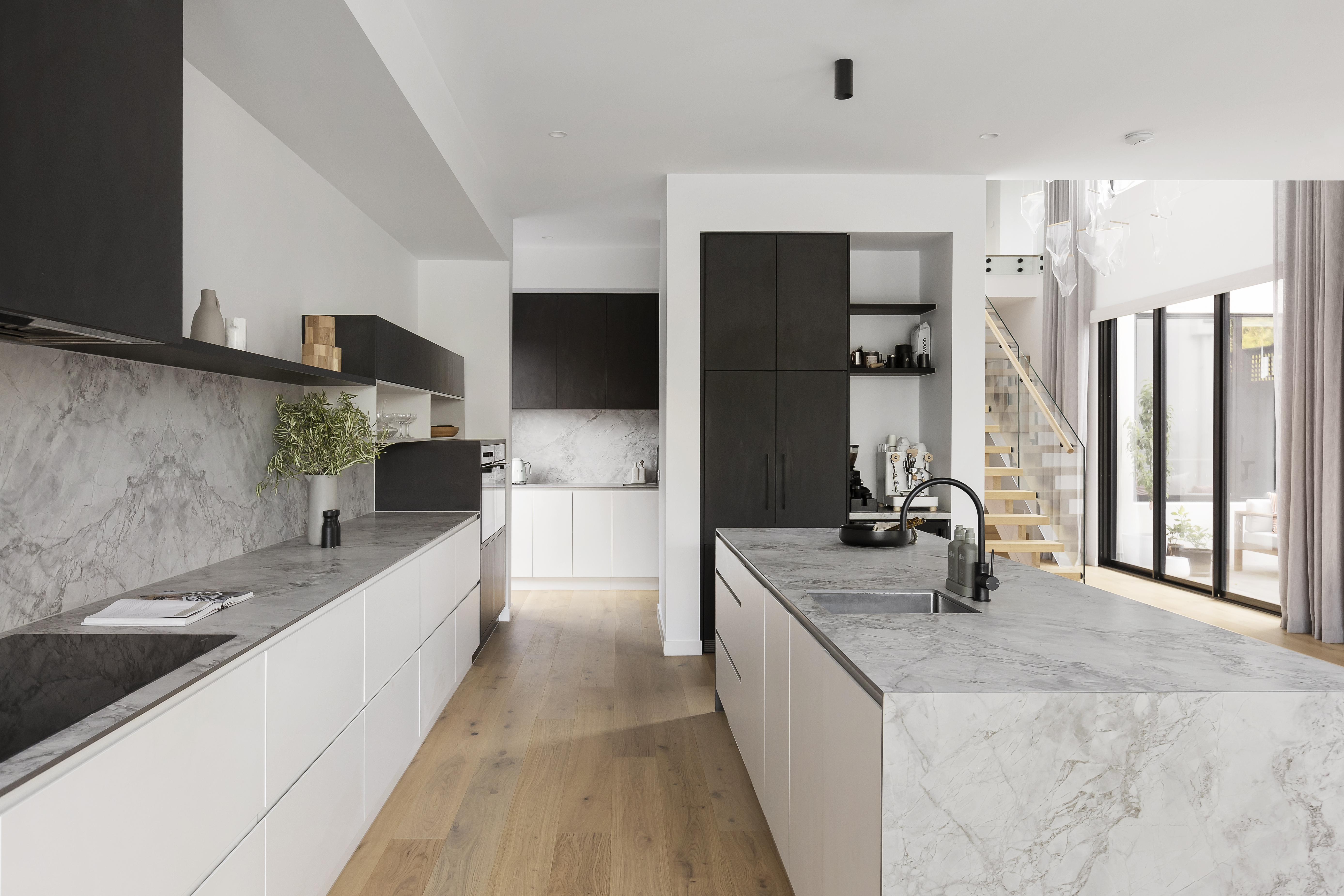 Glen Iris — void with cascading feature light